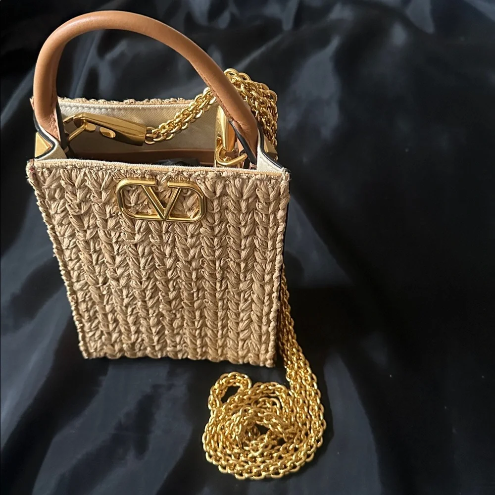 Valentino Garavani VLogo North-South Raffia  Woven Pouch Bag with Chain - Picture 8 of 10
